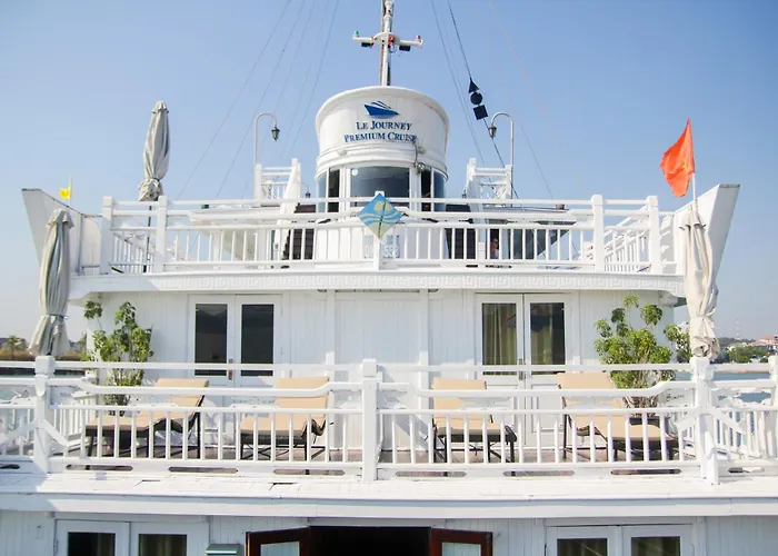 Botel Le Journey Premium Cruise