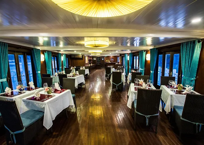 Botel Le Journey Premium Cruise *